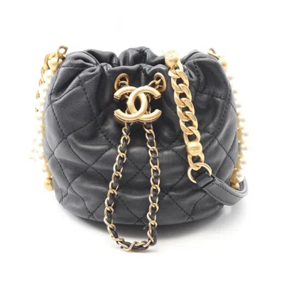 Pre-owned Chanel Leather Shoulder Bag () In Black