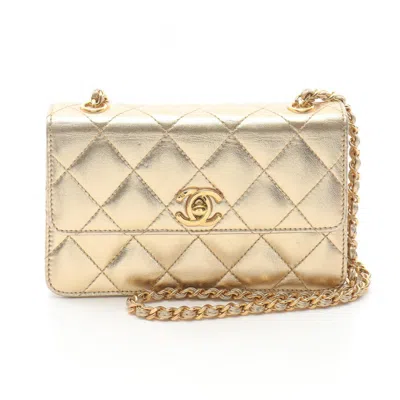 Pre-owned Chanel Leather Shoulder Bag () In Gold