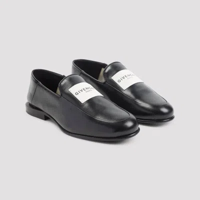 Givenchy Glossy Round Toe Loafers In Black