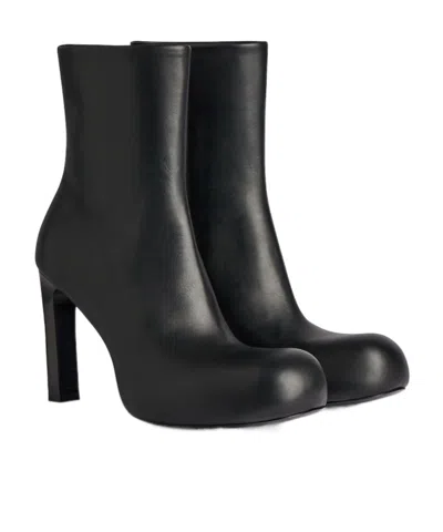 Balenciaga Ankle Bootie With Round Toe Design In Black