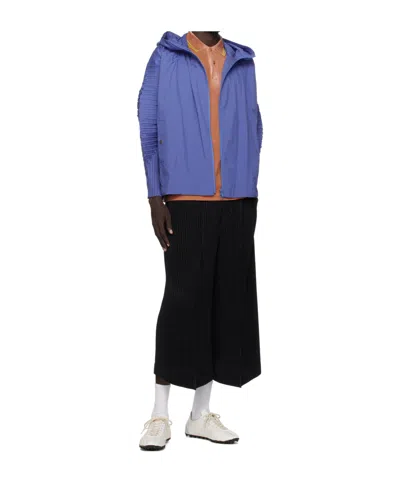 Issey Miyake Wide-leg Pleated Textured Pants With Cropped Length In Black