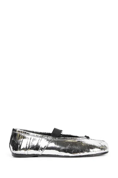 Maison Margiela Tabi Split-toe Metallic Cracked-leather Ballet Flats In Silver