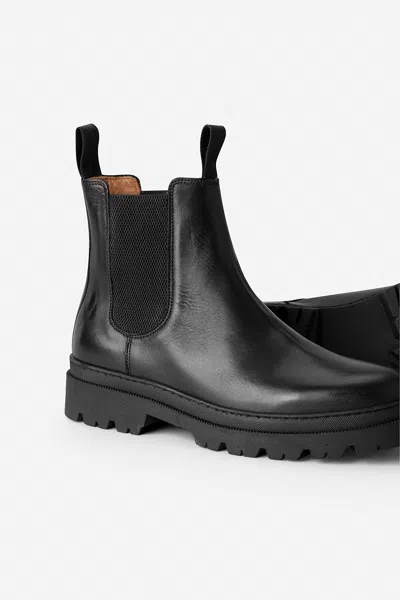 A Days March All Weather Chelsea Boots In Black