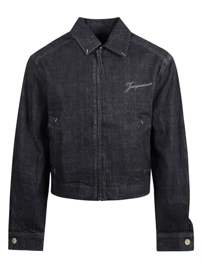 Jacquemus Dark Indigo Denim Jacket With Front Zipper And Logo In Blue
