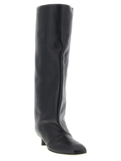 Vicini Cizin 30 Low Heels Boots In Black Leather In Black