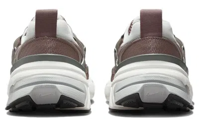 Nike (wmns)  V2k Run 'smokey Mauve' In Multi