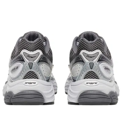 Saucony Progrid Omni 9 'microchip' In Gray