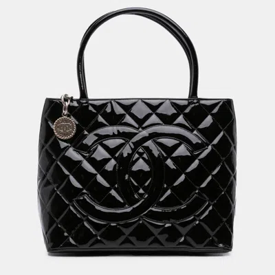 Pre-owned Chanel Black Patent Medallion Tote