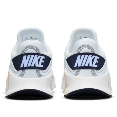 Nike (wmns)  Free Metcon 4 'pure Platinum Metallic Gold Coin' In Gray