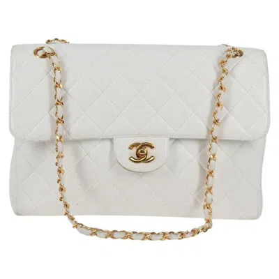 Pre-owned Chanel Flap Bag White Leather Shoulder Bag ()