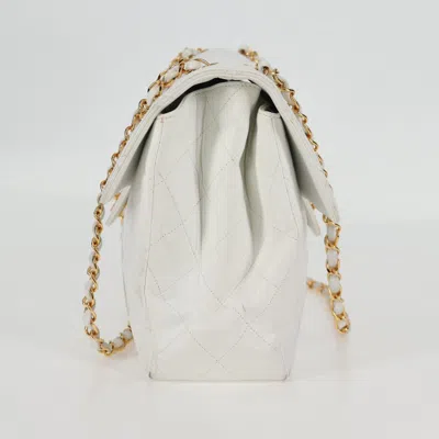 Pre-owned Chanel Flap Bag White Leather Shoulder Bag ()