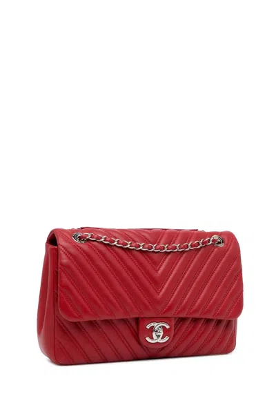 Pre-owned Chanel 2015-2016 Classic Jumbo Lambskin Double Flap Shoulder Bag In Red