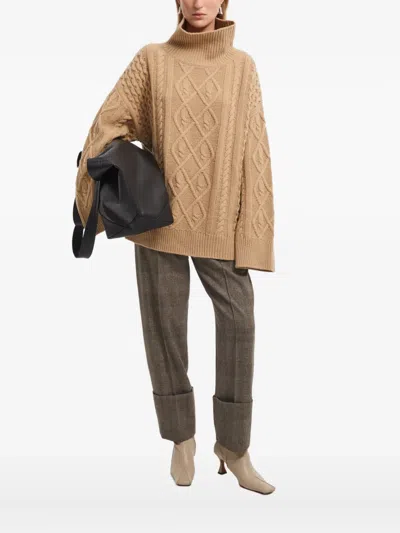 粗绞花针织高领毛衣