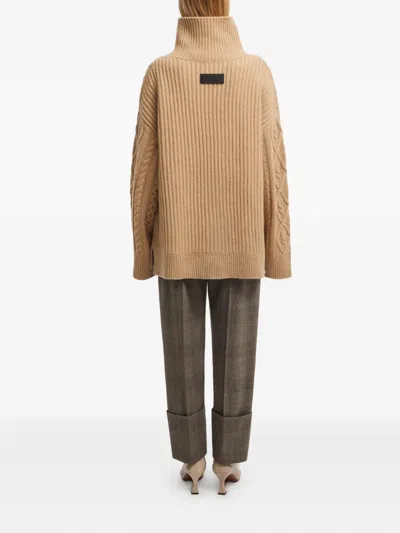 粗绞花针织高领毛衣