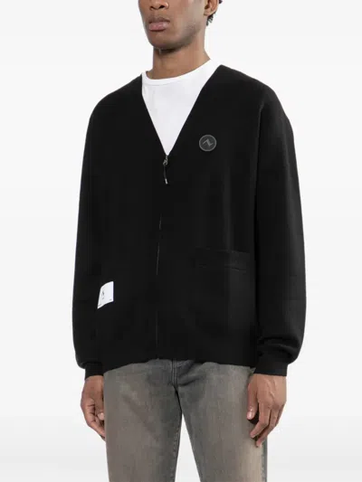 Izzue Logo-patched Cardigan In Black