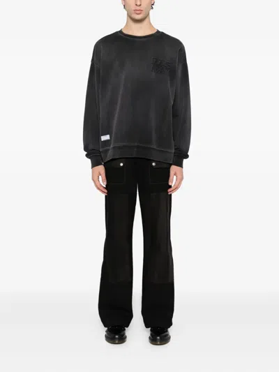 Izzue Logo-embroidered Sweatshirt In Black