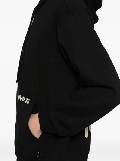 Izzue Logo-embroidered Hoodie In Black