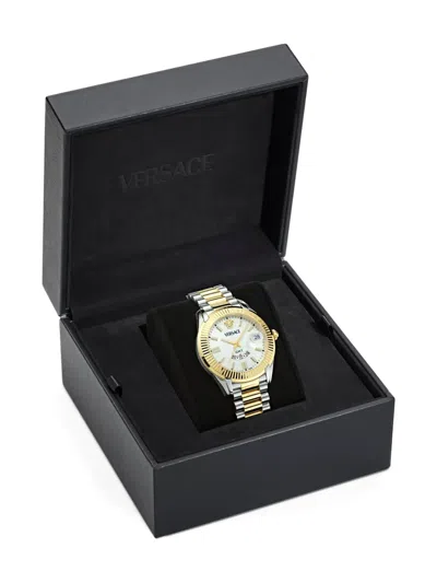 Versace Greca Gmt Fluted 41mm In Metallic