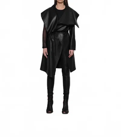 Simply Mila Uneven Lonbg Sleeve Coat In Black In Black