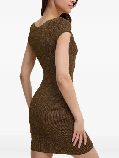 方领沙滩连衣裙