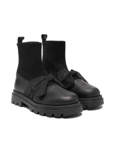 蝴蝶结细节短靴