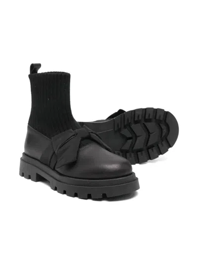 蝴蝶结细节短靴