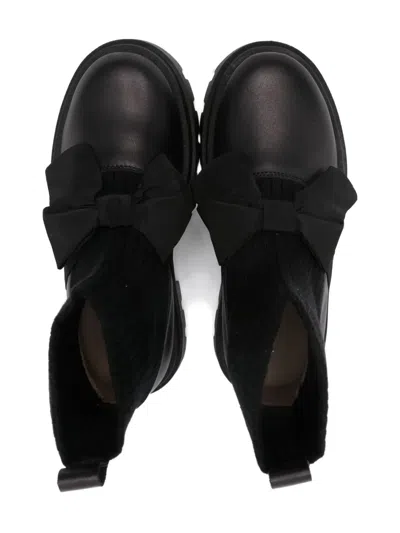 蝴蝶结细节短靴