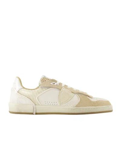 Philippe Model Round-toe Low-top Casual Shoes In Neutral