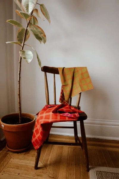 Tortuga Forma Double Sided Dinner Napkin Set In Maroon At Urban Outfitters In Yellow