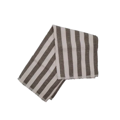 Kd Weave Stripe Towel In Brown