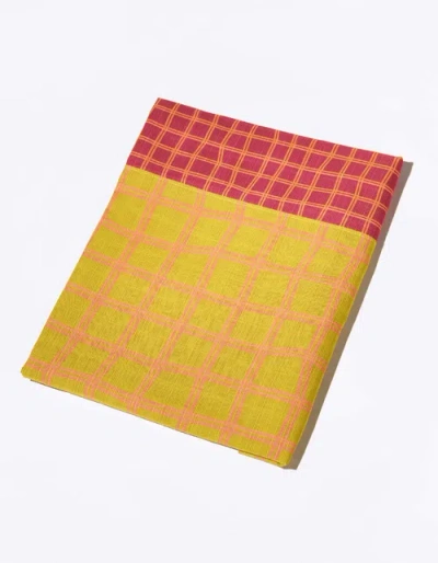 Tortuga Forma Grid Tablecloth Reversible In Yellow