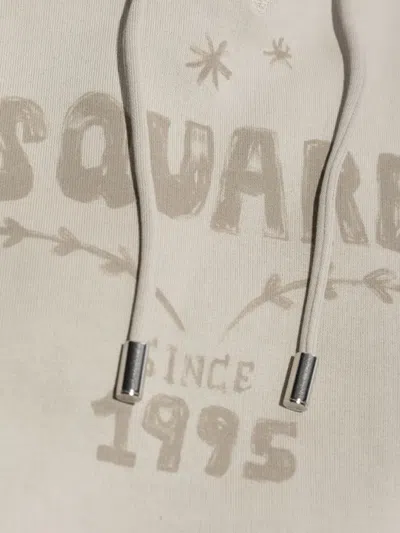 抽绳图案连帽衫