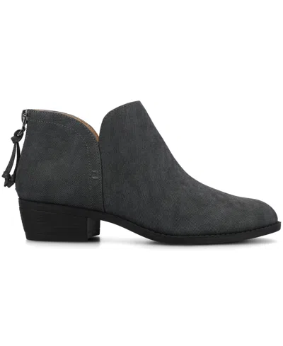 Journee Collection Womens Livvy Block Heel Booties In Blue