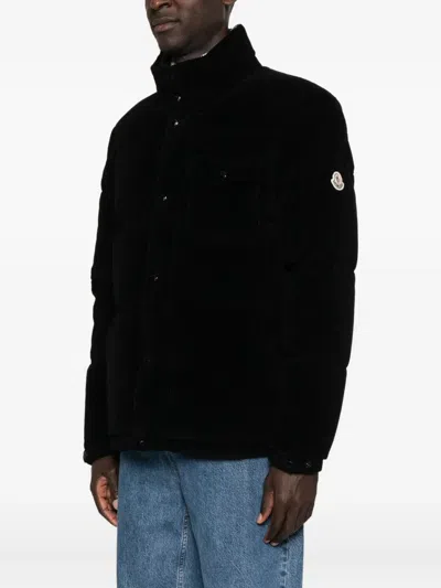 Moncler Serrant Short Velvet Puffer In Black