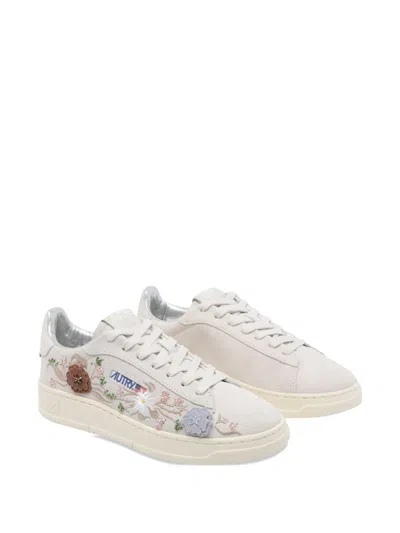 Autry Dallas Floral-embroidered Sneakers In Neutral