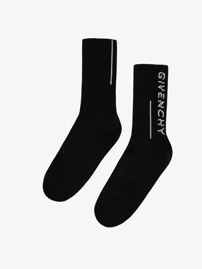Givenchy Logo Split Socks In Black