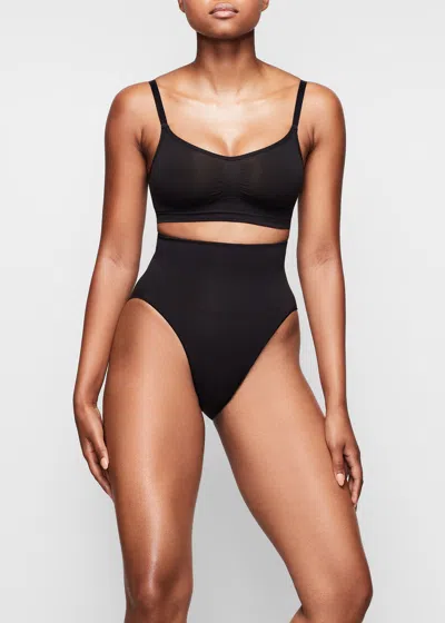 Skims Seamless Sculpt Pullover Bra In Onyx