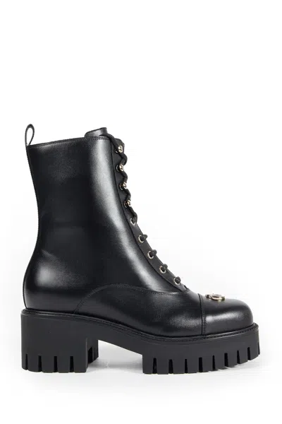 Gucci Round-toe Lace-up Boots In Black