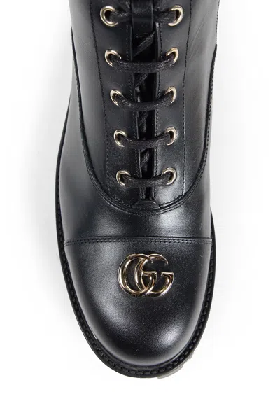 Gucci Round-toe Lace-up Boots In Black