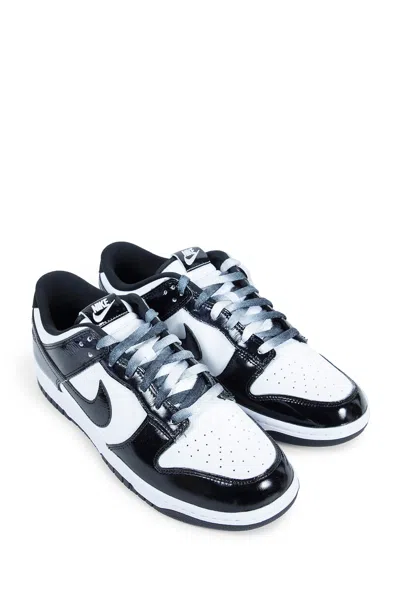 Nike Dunk Low Se Panda Sneakers In Multi