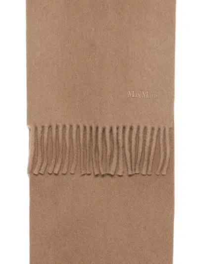 流苏羊毛围巾