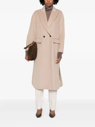 双排扣盖袋外套