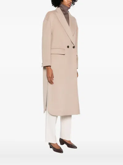 双排扣盖袋外套