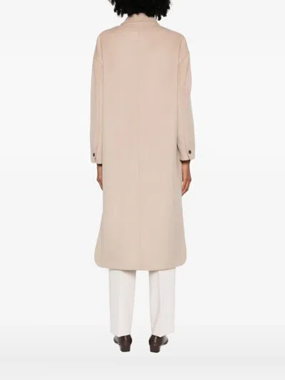 双排扣盖袋外套