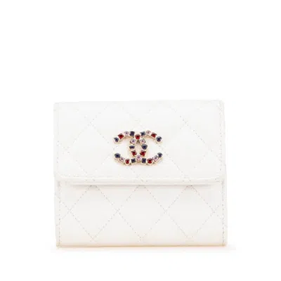 Pre-owned Chanel Grained Calfskin Wallet (tri-fold) () In White