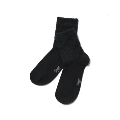Stems Cashmere-blend Socks In Black
