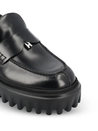 Hogan H700 Loafers In Black