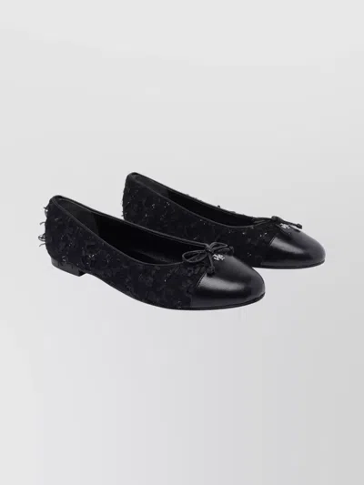 Tory Burch Round Toe Ballerina Shoes With Bow Detail In Black