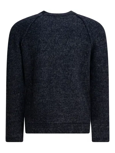 插肩式衣袖圆领毛衣