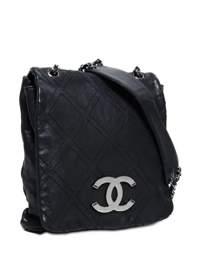 Pre-owned Chanel 2000-2006 Cc Diamond-quilted Shoulder Bag In Black